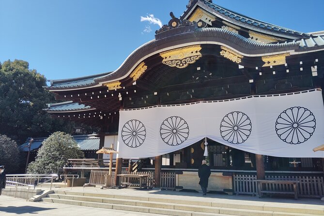 Tokyo: Yasukuni Shrine and Yushukan Museum Guided Tour - Experience the Depth of Japan’s Wartime History with the Yasukuni Shrine and Yushukan Guided Tour