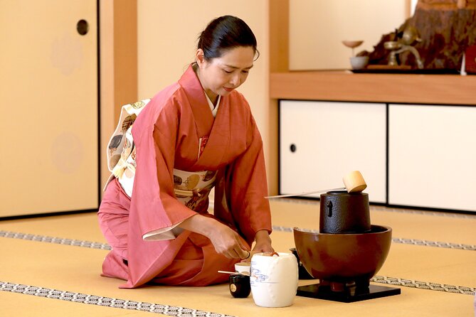 Group Charter Japanese Traditional Tea Ceremony in Minato - Key Points