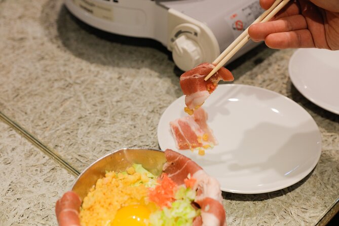 Okonomiyaki making experience~Japanese popular food - The Value of the Experience
