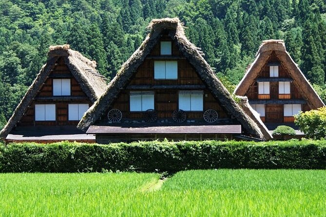 Shirakawa Kenrokuen Garden and Hida Takayama 2D Tour from Tokyo - An Authentic Two-Day Escape from Tokyo to Japan’s Scenic Heartlands