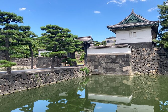 Tokyo Imperial Palace Historical Walk and Food Tasting Tour - What to Expect During the Tour