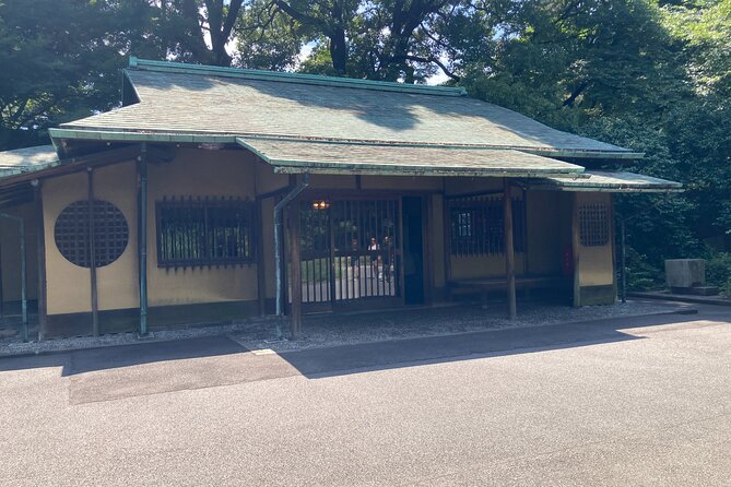 Tokyo Imperial Palace Historical Walk and Food Tasting Tour - Practical Tips for Participants