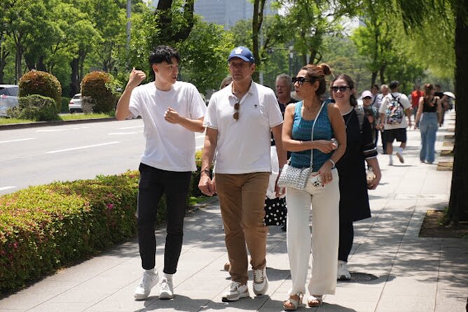 Tokyo: Imperial Palace and Shogun Historical Walking Tour - Exploring the Imperial Palace and Edo Castle Ruins