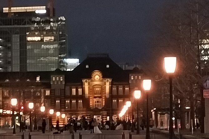 Elegant Tokyo Twilight Walk & Local Dining Experience - Exploring Tokyo in a Nighttime Light