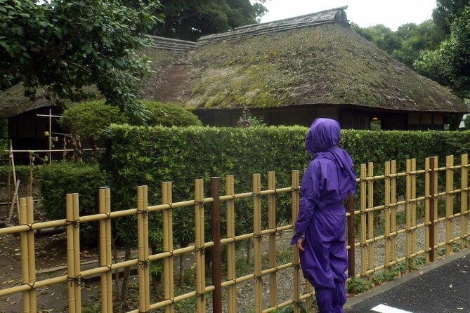 Ninja Explores Old Samurai Residences in Sakura - Key Points