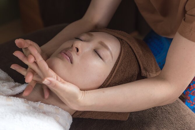 Tokyo Private Intensive Facial care 80 min with Gift - An Ideal Spa Experience for Travelers in Tokyo