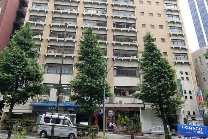 Private calligraphy lessons in a Japanese-style room in Shibuya - Key Points