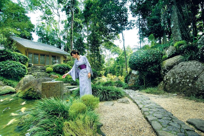 Colmar Tropicale French Village and Chin Swee Cave Private Tour - Who Should Consider This Tour?