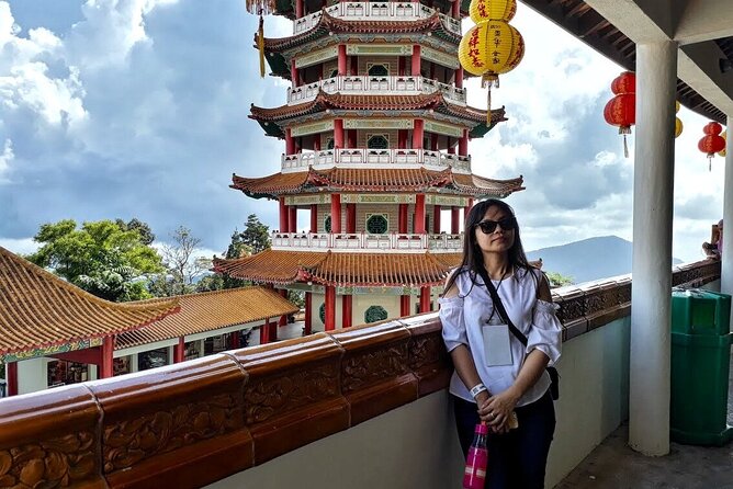 Colmar Tropicale French Village and Chin Swee Cave Private Tour - FAQ