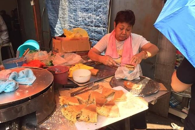 Chinatown Bites - Authentic Experiences and Local Secrets