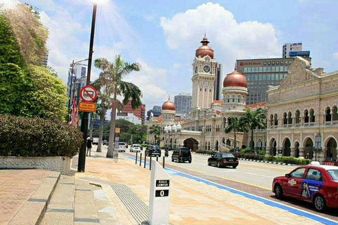 Kuala Lumpur City Tour include Batu Caves - A Detailed Look at the Kuala Lumpur City Tour