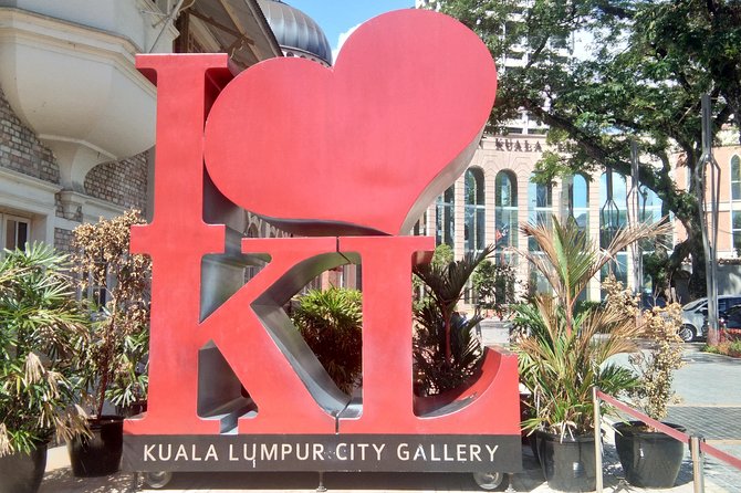Kuala Lumpur City Tour include Batu Caves - Starting with the Kuala Lumpur City Gallery