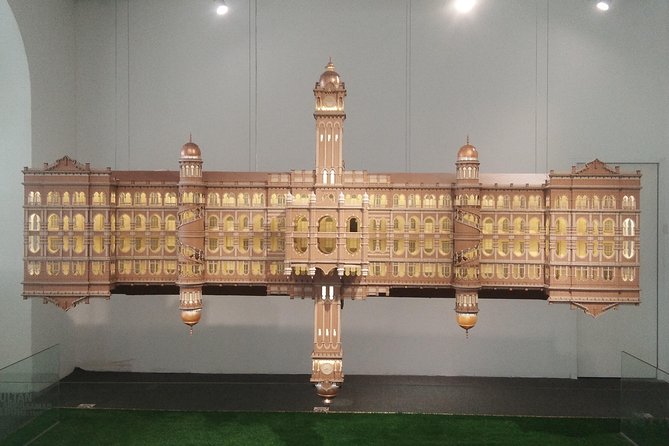 Kuala Lumpur City Tour include Batu Caves - Visiting Jadi Batek Gallery