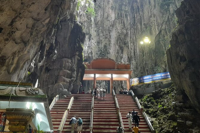 Batu Caves and Suburbs Private Tour - Who Should Consider This Tour?