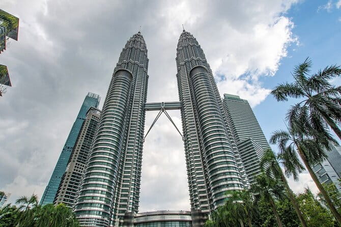 Kuala Lumpur City Tour with Batu Caves and 21 Attractions SIC - A Deep Dive Into the Kuala Lumpur City Tour
