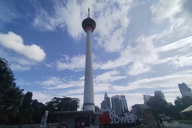 Batu Caves Temple tour & Kuala Lumpur City tour - Exploring Kuala Lumpur: A Detailed Review of the Batu Caves & City Tour