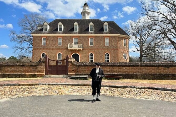 Step in Time Inside Historic Buildings of Colonial Williamsburg - Key Points