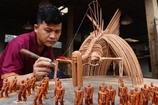 Hoi An Experience 3 Hours Wood Carving Class with Local Artist - Key Points