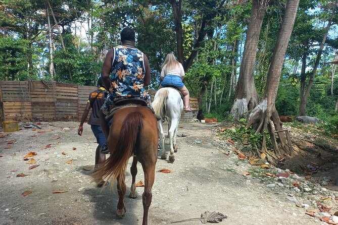 Bamboo Rafting and Horse Back Riding Combo in Ocho Rios - FAQ