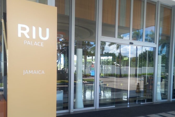 Private Sangster International Airport Transfer to Riu Hotel - Key Points