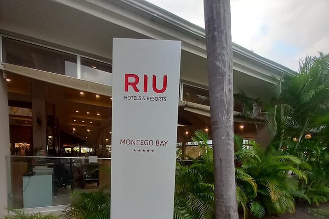 Private Sangster International Airport Transfer to Riu Hotel - FAQ