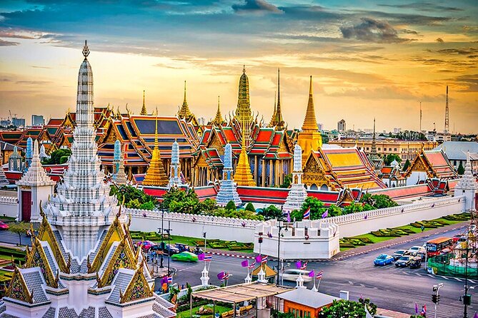 Grand Palace Walking Tour Experience - Practical Details and Tips