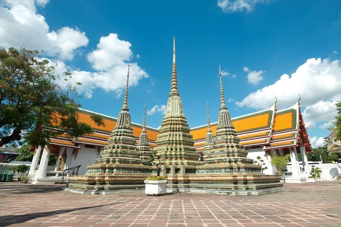 Thai Costume Photo Tour at Wat Arun Bangkok from Bangkok - Frequently Asked Questions