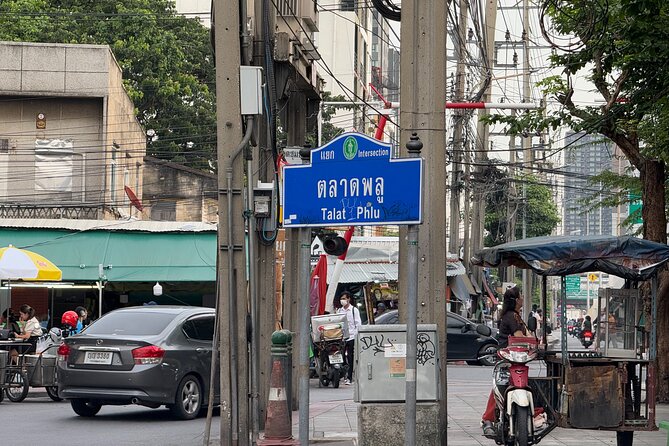 Motorbike Food Adventure and Amazing Night Market Tour - The Experience in Detail