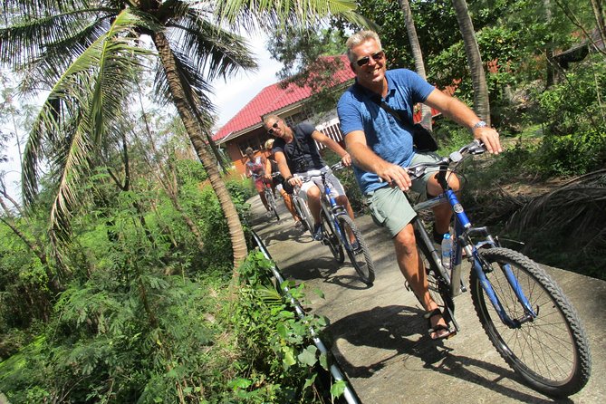 Countryside Bangkok and a Local Floating Market Tour by Bicycle Including Lunch - Who Should Consider This Tour?
