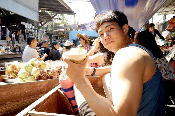 Train Market and Floating Market half day tour - FAQs