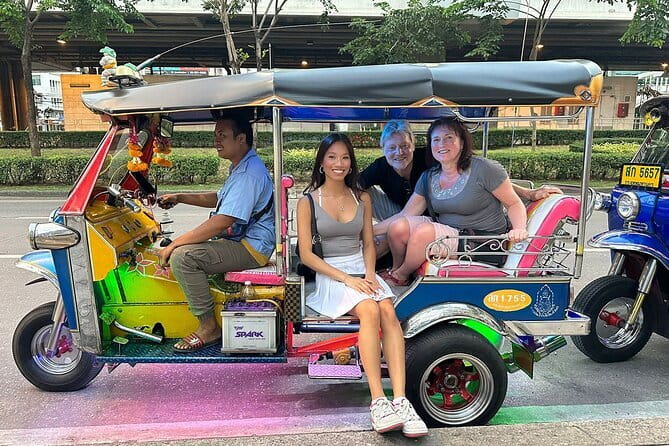 Bangkok Night Food Tour By Tuk Tuk - How the Tour Runs: A Breakdown of Stops