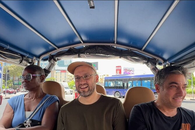 Bangkoks Old Town: Talat Noi & Chinatown by Tuk Tuk & Walking - Starting in Talat Noi: Art, Coffee, and Heritage