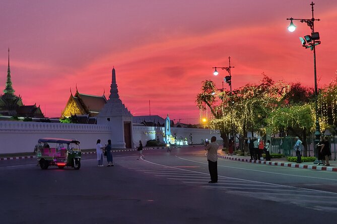 2 Hour Electric Tuk Tuk Cultural Tour of Bangkok - The Experience: What Travelers Can Expect