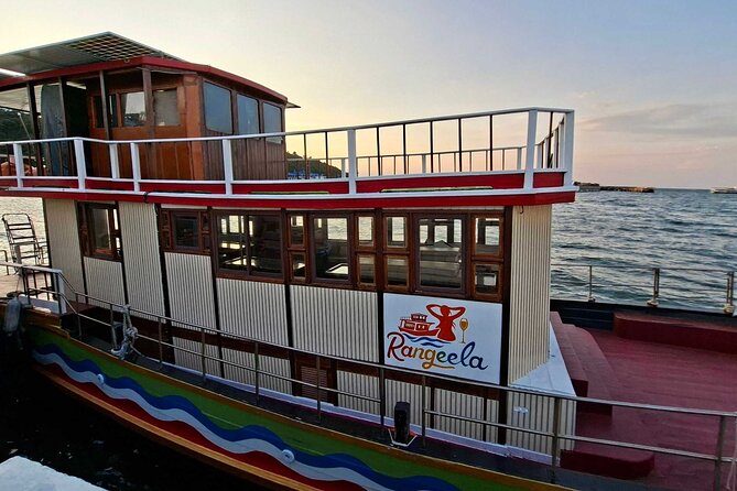 Pattaya Sunset Boat Party with Model Dancers, Music and Food - Key Points