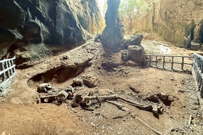 Krabi Khao Khanab Nam Jurassic World Tour with Mangroves - Discovering the Natural Splendor of Khao Khanab Nam