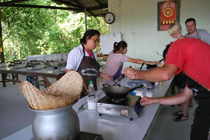 Ya Thai Cookery School Class in Krabi - FAQ
