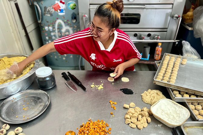 Private Walking Food Tour In Phuket - The Experience: What to Expect and How It Feels