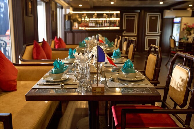 2-Day Explore the beauty of Bai Tu Long Bay on Signature Cruise - Detailed Breakdown of the Itinerary