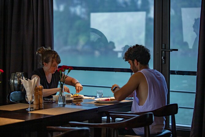 5-Star Ha Long & Lan Ha Bay Cruise Tour 2D1N with Private Balcony - Who Is This Tour Best Suited For?