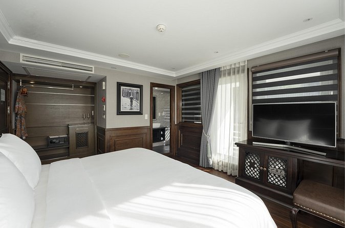 3-Day Hera Cruise Tour in Halong Bay from Hanoi - The Sum Up