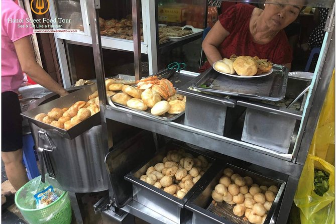 Tasting 8 Different Hanoi Street Foods at Noon Time - Who Will Love This Tour?
