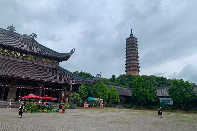 Hanoi: Deluxe Tour Explore Bai Dinh Pagoda & Trang An Grottoes - The Itinerary in Detail