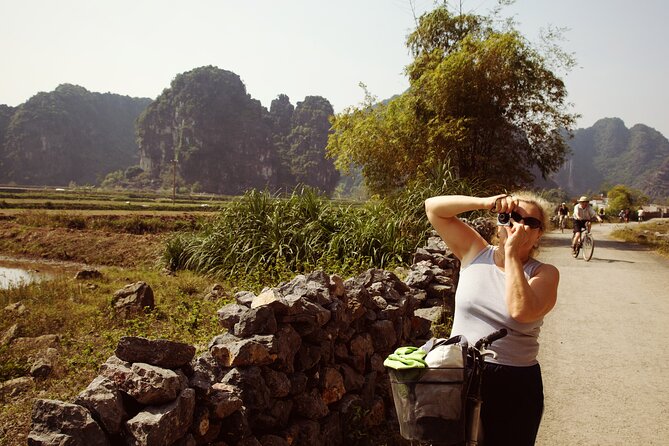 Small Group Ninh Binh Day Tour to Hoa Lu Trang An from Hanoi - Exploring Hoa Lu in Depth