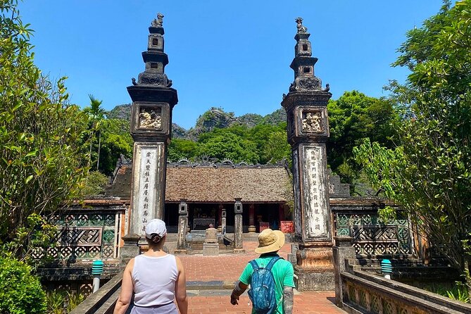 Deluxe Day Trip from Hanoi: Discover Hoa Lu, Tam Coc & Mua Caves - What Makes This Tour Stand Out