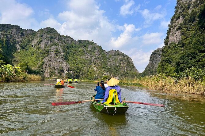 Deluxe Day Trip from Hanoi: Discover Hoa Lu, Tam Coc & Mua Caves - Good To Know