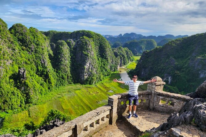Small Group of 11 Discover Ninh Binh: Hoa Lu, Tam Coc, Mua Caves - Who Should Consider This Tour?