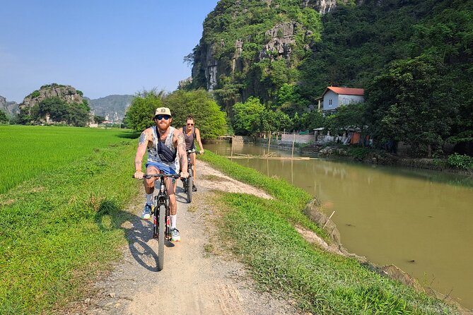 Ninh Binh Luxury Day Tour by Limousine- Small Group- All included - Authentic Experiences and Genuine Praise from Travelers