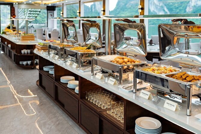 Halong Bay Day Tour Luxury Cruise With Jacuzzi and Buffet Lunch - Who Should Take This Tour?