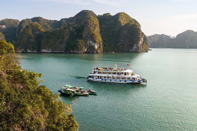 Halong Bay Full Day Tour-all included: Kayak, Titop, Swim, Lunch - Summary