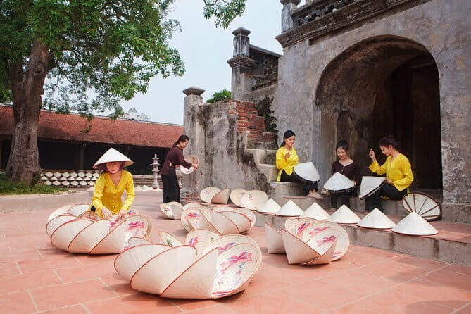Quang Phu Cau Incense, Conical Hat, Lacquer Traditional Village - A Day Packed with Culture and Craft